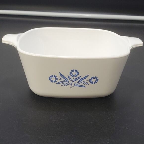 VINTAGE CORNING WARE BLUE CORNFLOWER P-43-B 22 oz. Casserole Dish, no lid - Picture 1 of 4